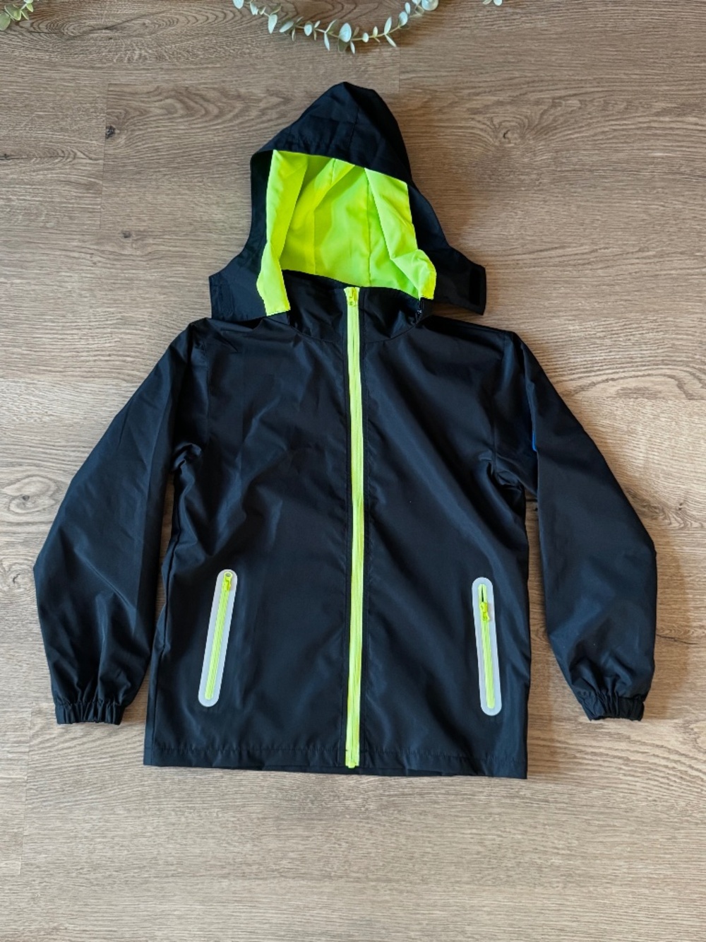 Wickham Boys Black Hooded Rain Jacket Neon Yellow Waterproof Coat Size 6-7 Years